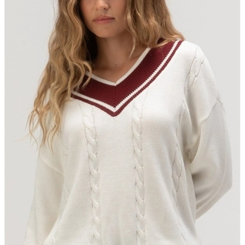 RSQ NWT Cream Sweater with Burgundy V-Neck